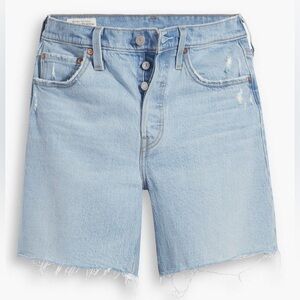 NWT Levi’s 501 Mid Thigh Short in Samba Tango Crushed Size 26 Light Wash